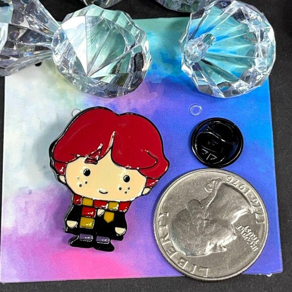 Weasley Red Scarf Lapel Pin Ron Harry Brooch Badge Accessories Jewelry Pin Gift - Picture 2 of 5